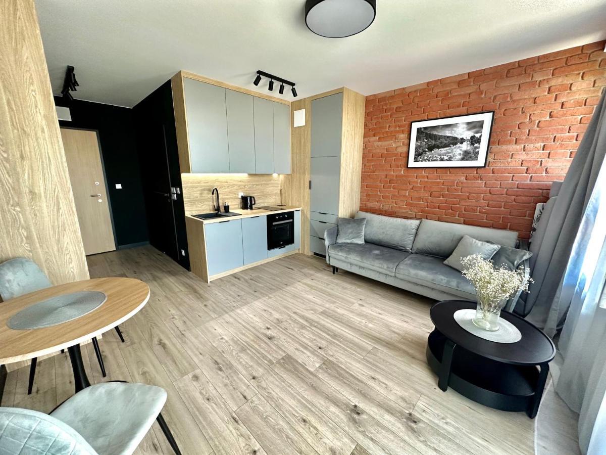 Butas Project Comfort Apartament Wiktoryn 6/125 Warszawa-wlochy *